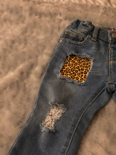 Distressed/Ripped Leopard Skinny Jeans